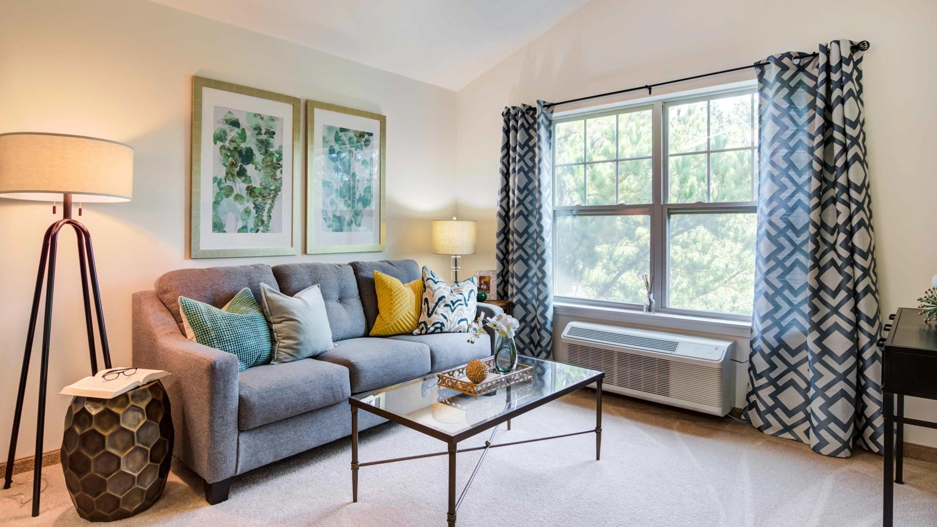Sanford Estates Livingroom